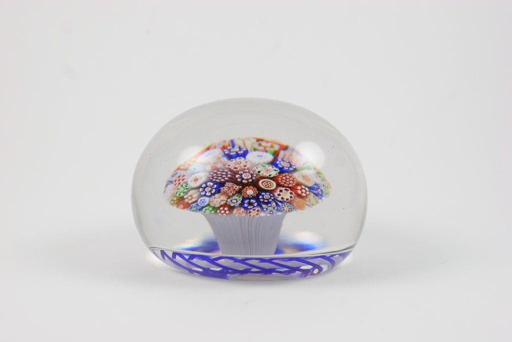 Antique Baccarat Close-Packed Mushroom Paperweight In Excellent Condition For Sale In New York, NY